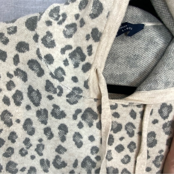 Denver Hayes Hooded Sweater Leopard Print Sz Large Very Soft Split Hem - Picture 7 of 9